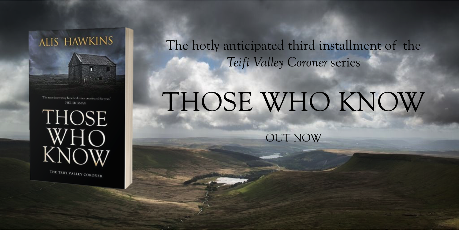 Dome banner with paperback